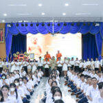 นักเรียนระดับชั้นมัธยมศึกษาปีที่ 5 ปี 2568 ค่าย ธรรมะสู่ดวงใจ เปิดประตูใจใส่ประตูธรรม นำสู่ประตูโรงเรียน รุ่นที่ 1