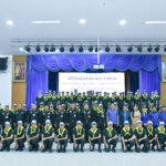 รับสิ่งของพระราชทาน
